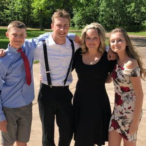 Meet your Posher, Nikki